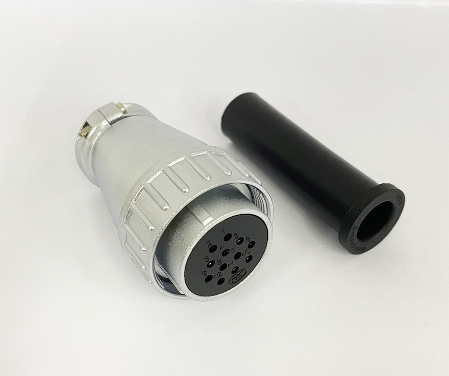 PLT 28Ø 12P長母頭/金屬接頭 ( PLS-2812PF )