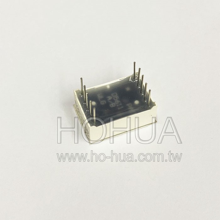 0.56" 單八共陰 高紅 黑面白膠 ( C5618RS ) ( XDK-5161 )
