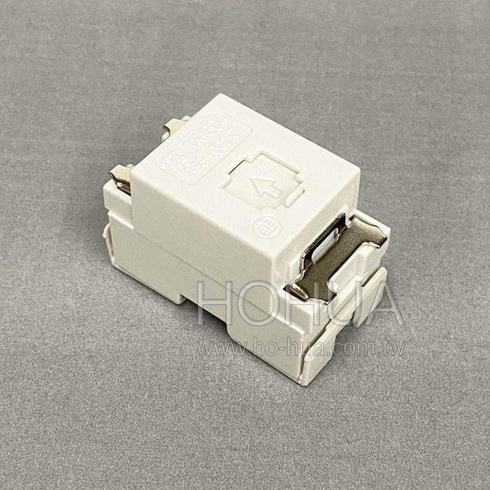 電話插座 6P4C AK-604