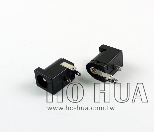 DC座2.5孔 2pcs  ( D2052A G6616B )