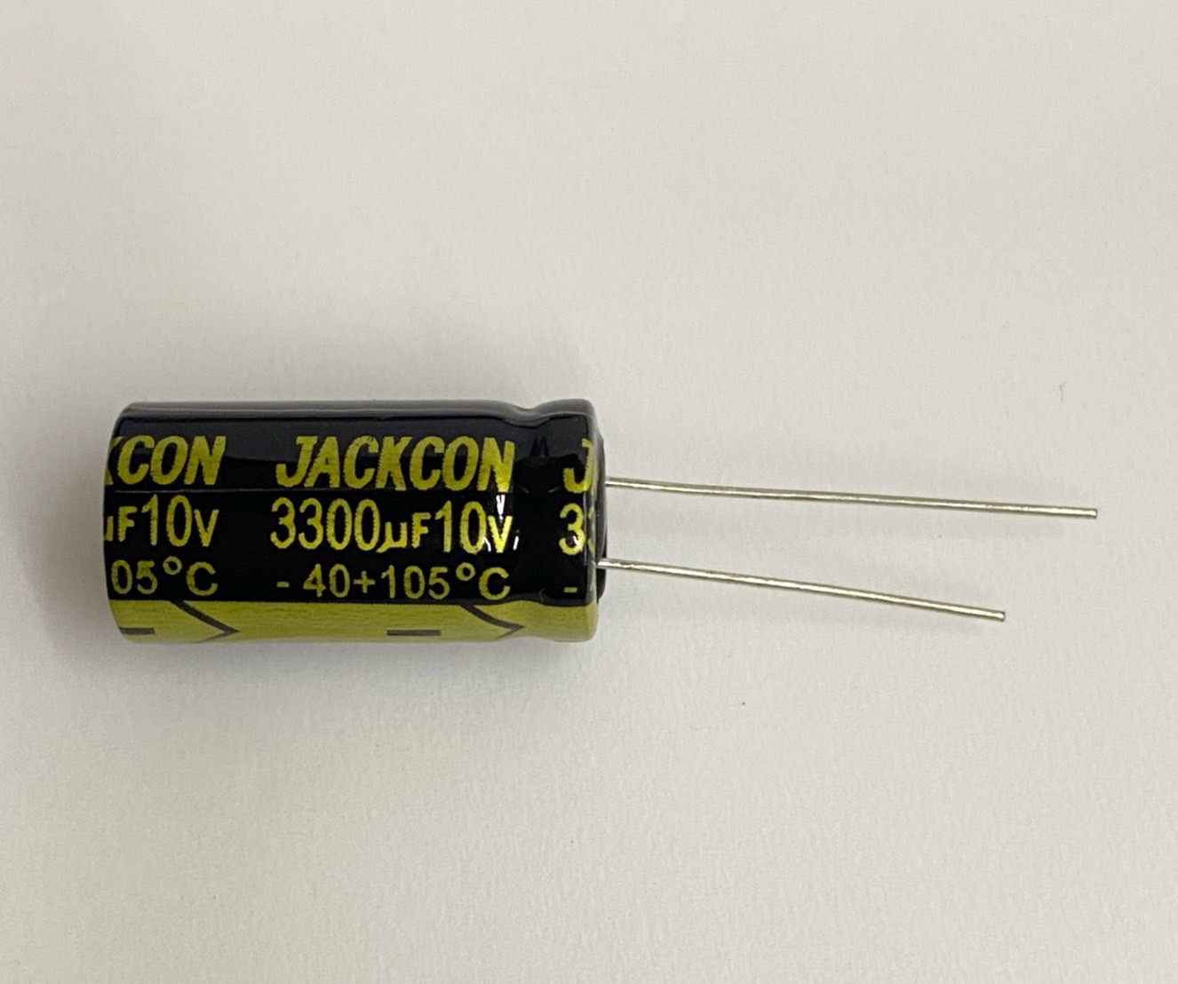 低漏電電容3300uF10V 1pcs ( LESR3300uF10V 13x26/105℃ )
