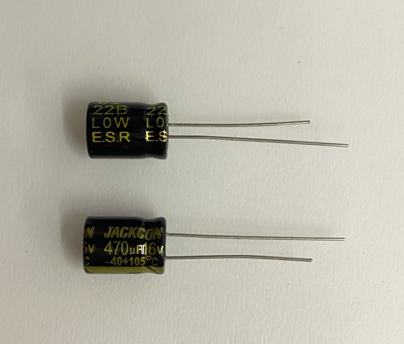 低漏電電容470uF16V 5pcs ( LESR470uF16V 8x11/105℃ )