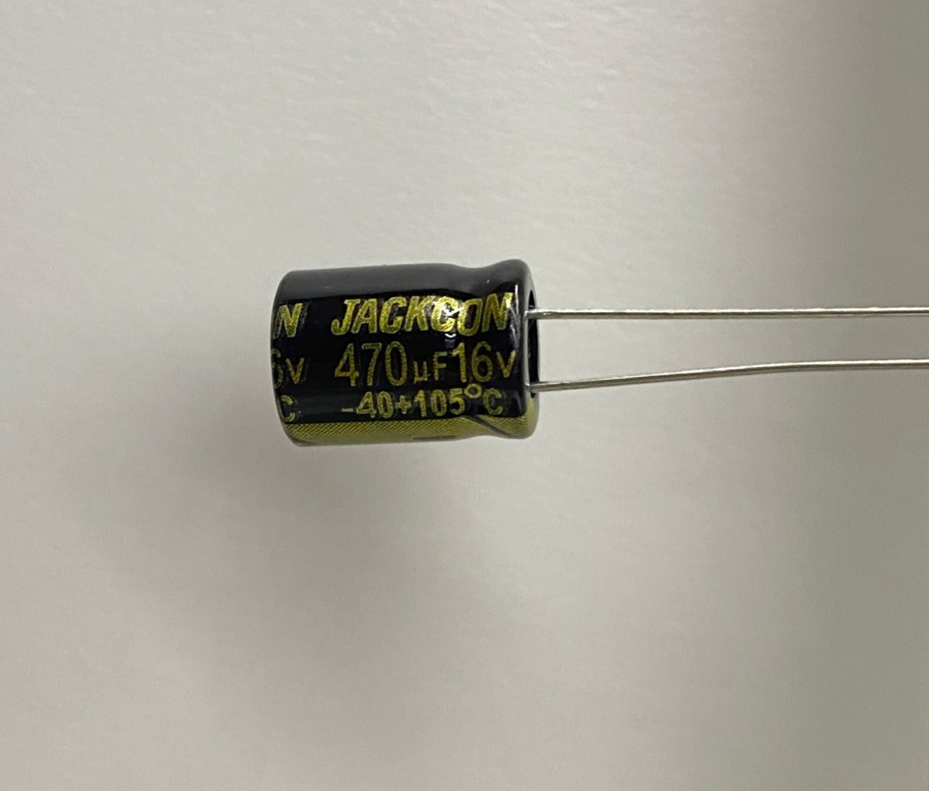 低漏電電容470uF16V 5pcs ( LESR470uF16V 8x11/105℃ )