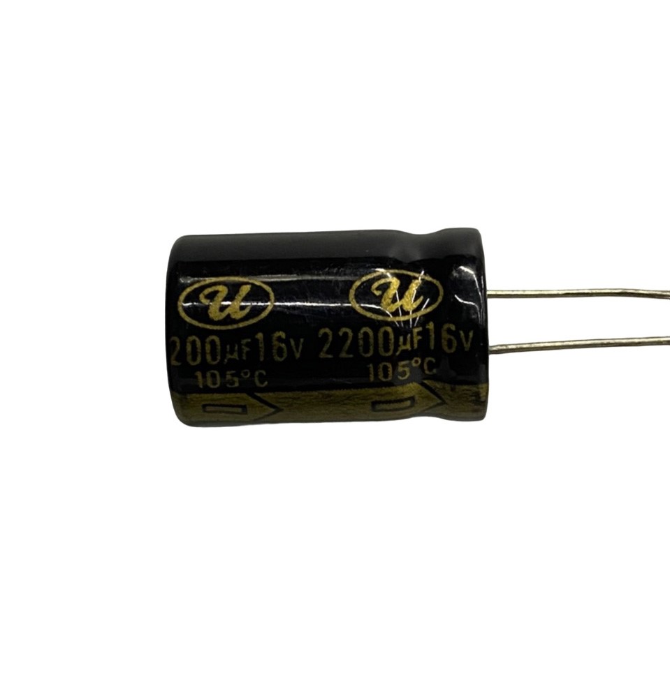 低漏電電容2200uF16V 1pcs ( LESR2200uF16V 13x21/105℃ )