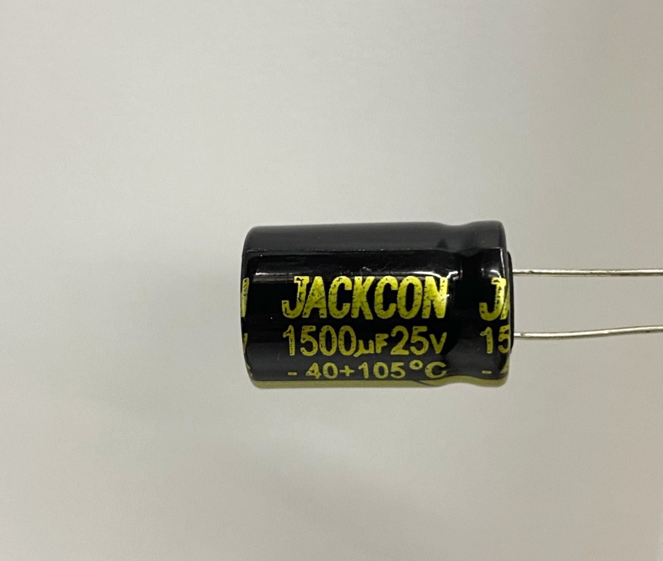 低漏電電容1500uF25V 2pcs ( LESR1500uF25V 13x21/105℃ )