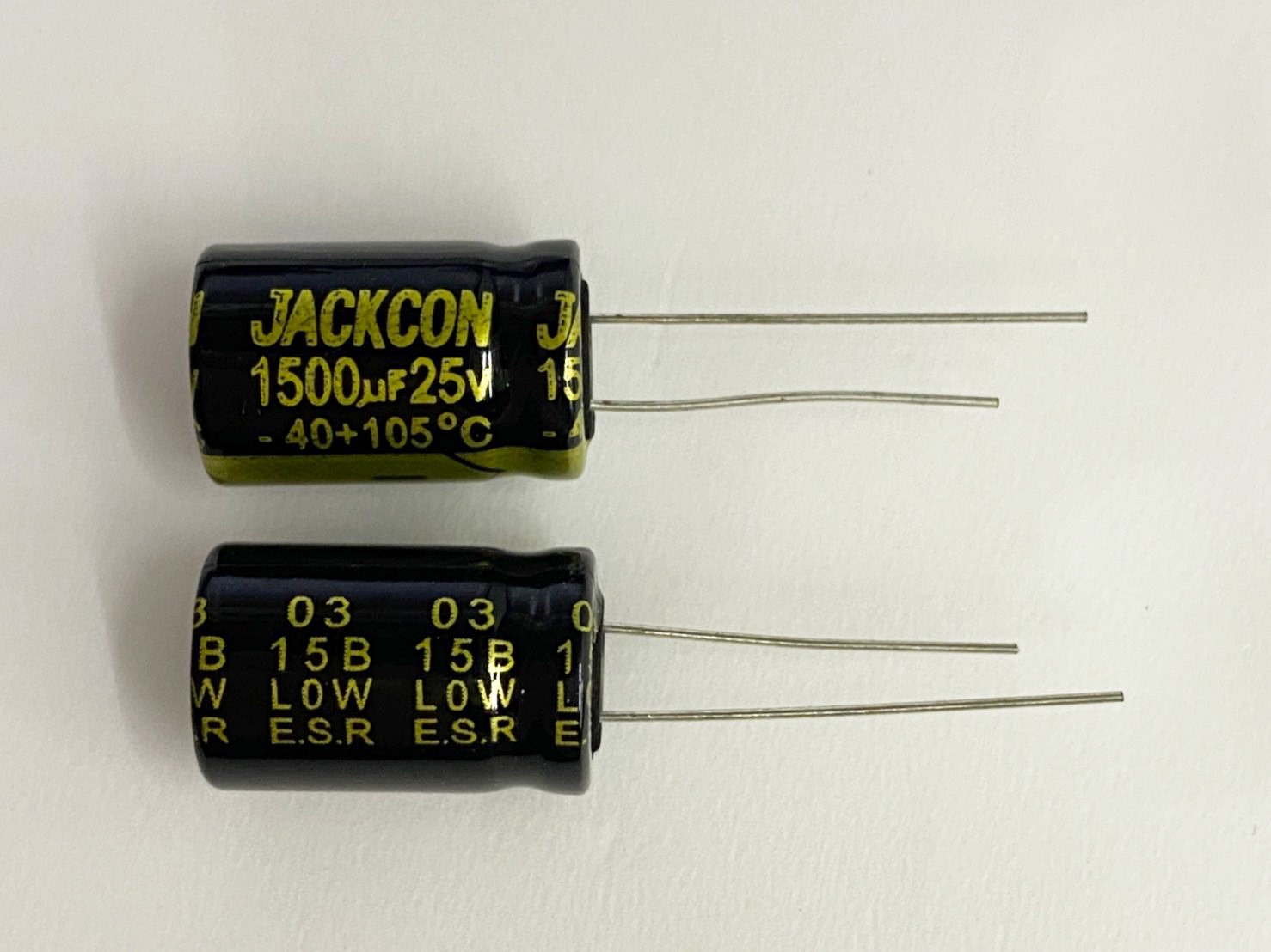 低漏電電容1500uF25V 2pcs ( LESR1500uF25V 13x21/105℃ )