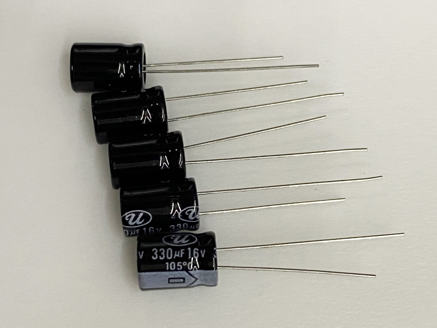電解電容330uF16V 5pcs ( EC330uF16V 8x11/105℃ )