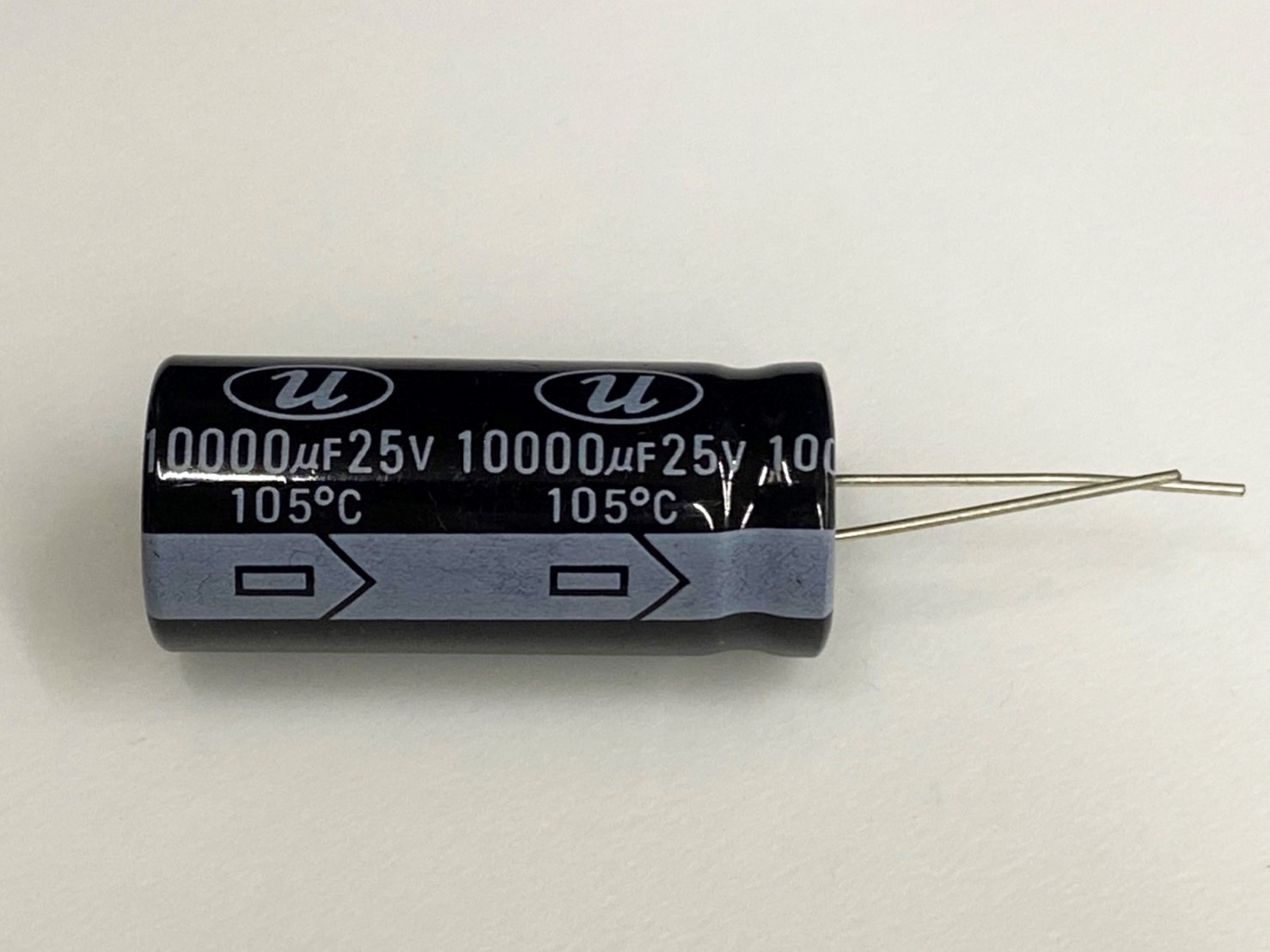 電解電容10000uF25V 1pcs ( EC10000uF25V 18x41/105℃ )