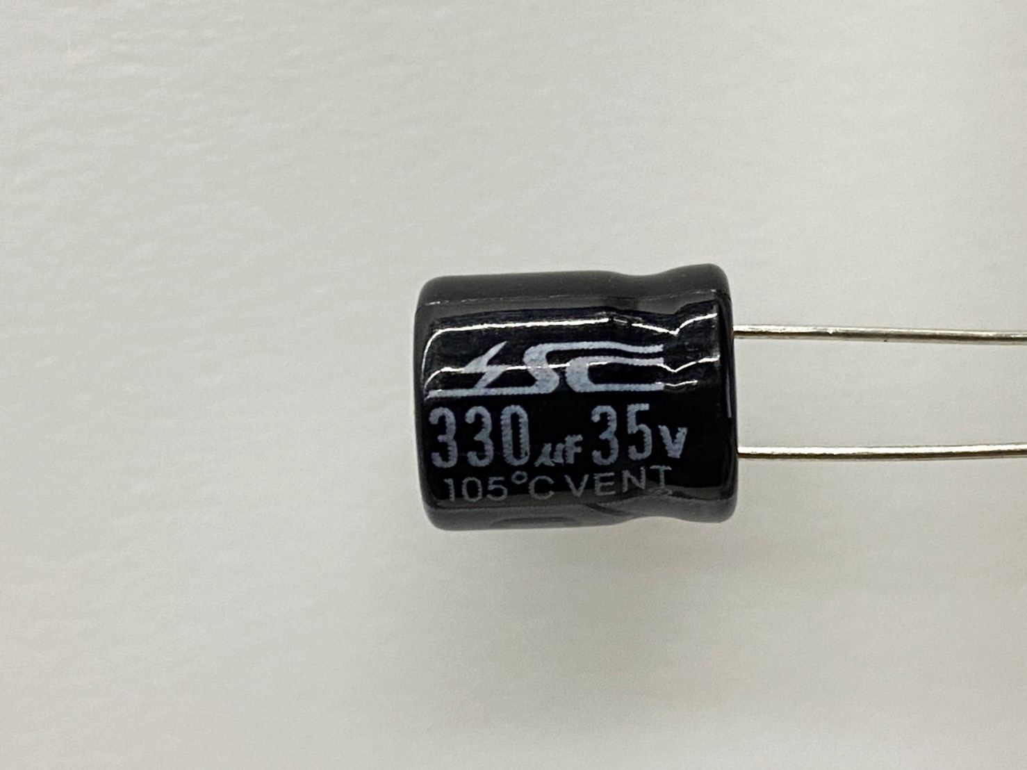電解電容330uF35V 2pcs ( EC330uF35V 10x12/105℃ )