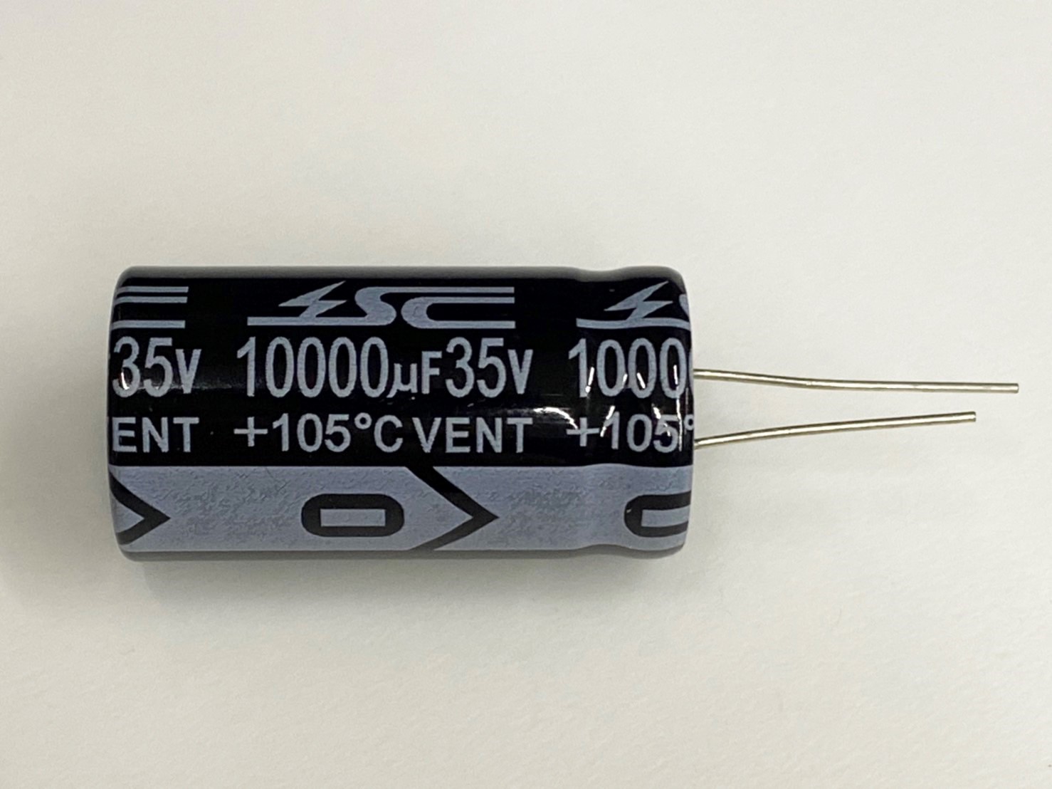 電解電容10000uF35V 1pcs ( EC10000uF35V2241/105℃ )