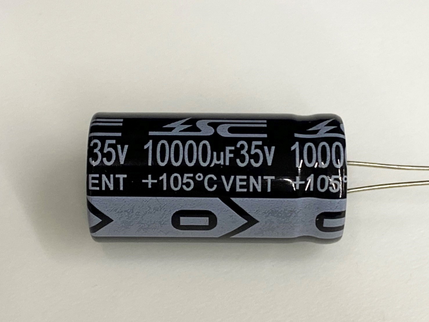 電解電容10000uF35V 1pcs ( EC10000uF35V2241/105℃ )