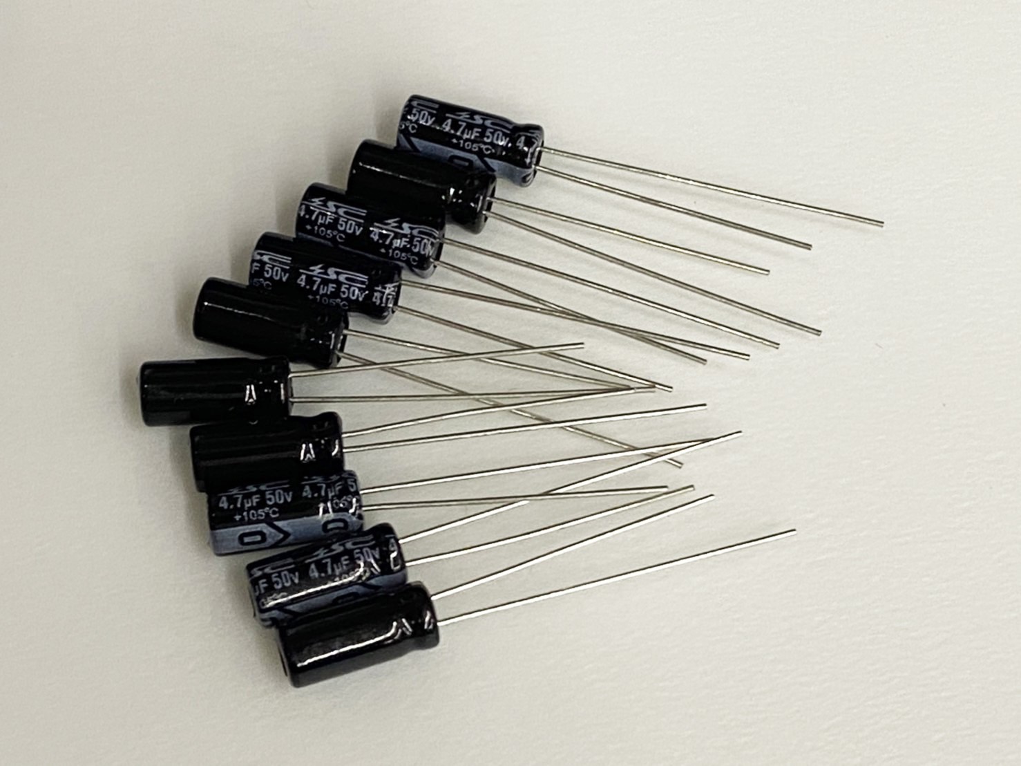 電解電容4.7uF50V 10pcs ( EC4.7uF50V 5x11/105℃ )