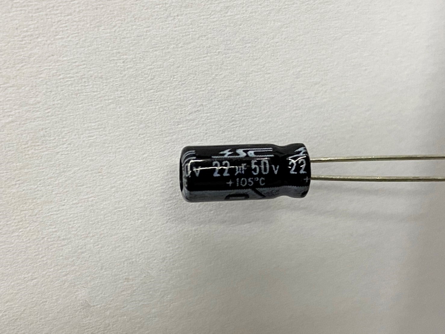 電解電容22uF50V 10pcs ( EC22uF50V 5x11/105℃ )