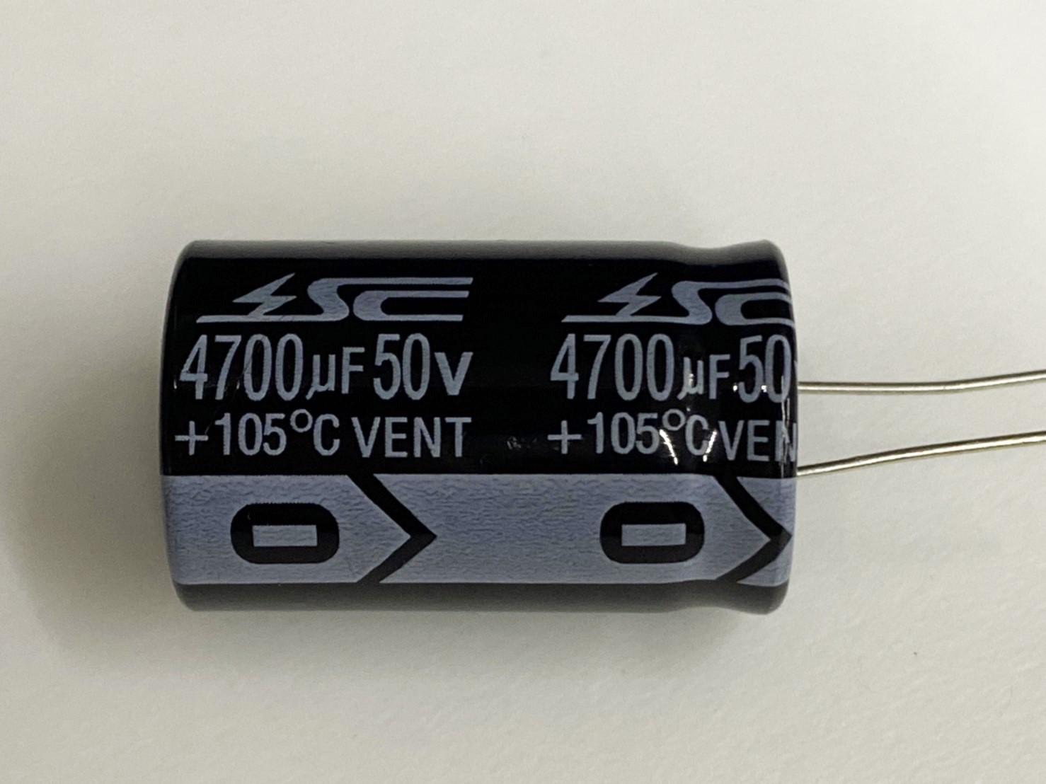 電解電容4700uF50V 1pcs ( EC4700uF50V 22x36/105℃ )