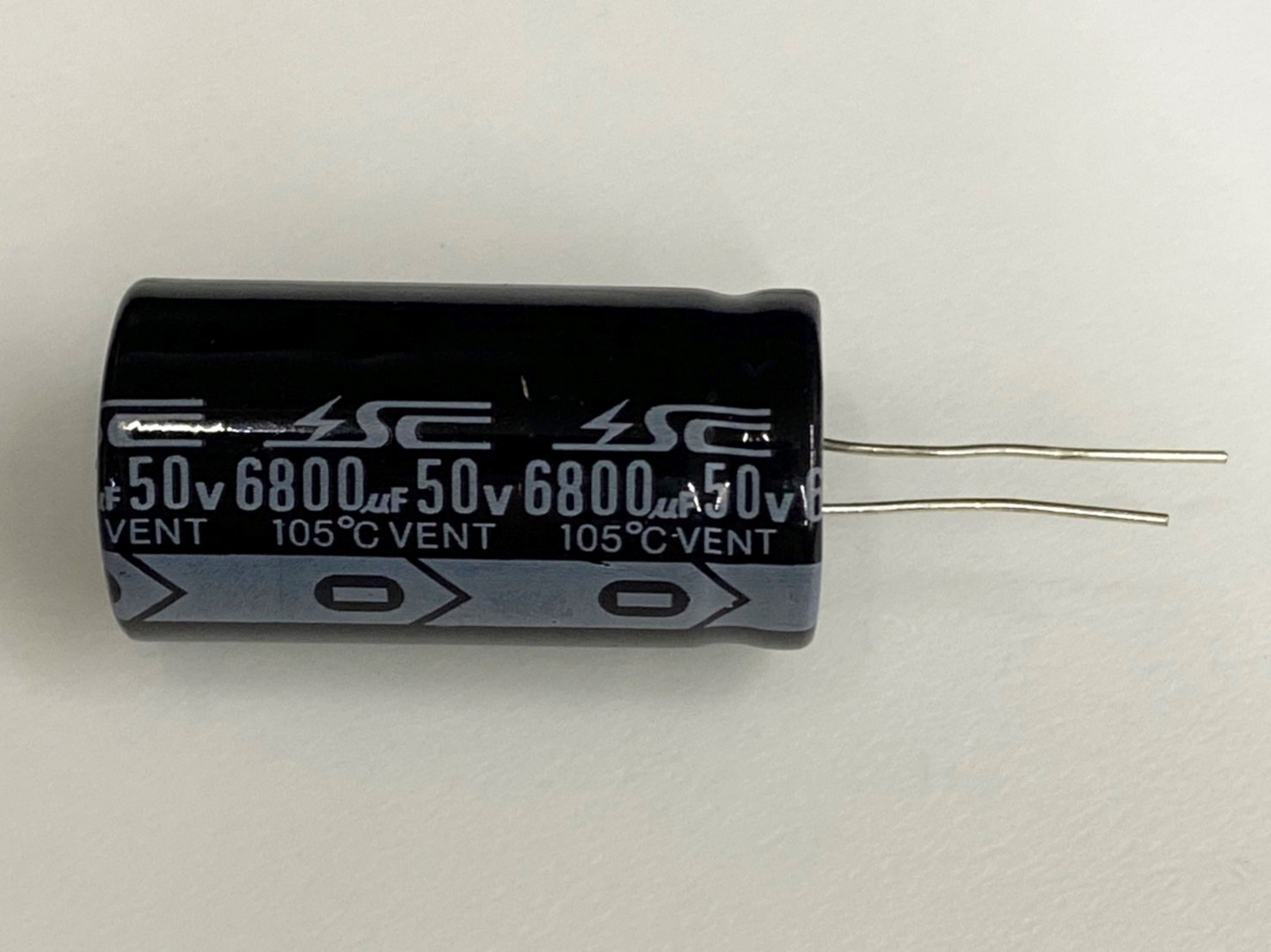 電解電容6800uF50V 1pcs ( EC6800uF50V 22x41/105℃ )