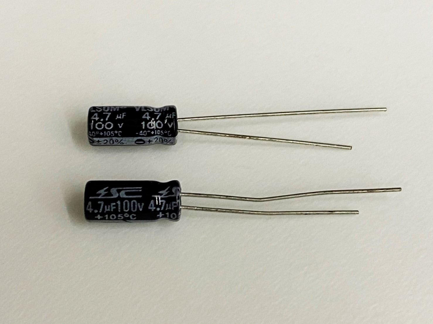 電解電容4.7uF100V 2pcs ( EC4.7uF100V 5x11/105℃ )
