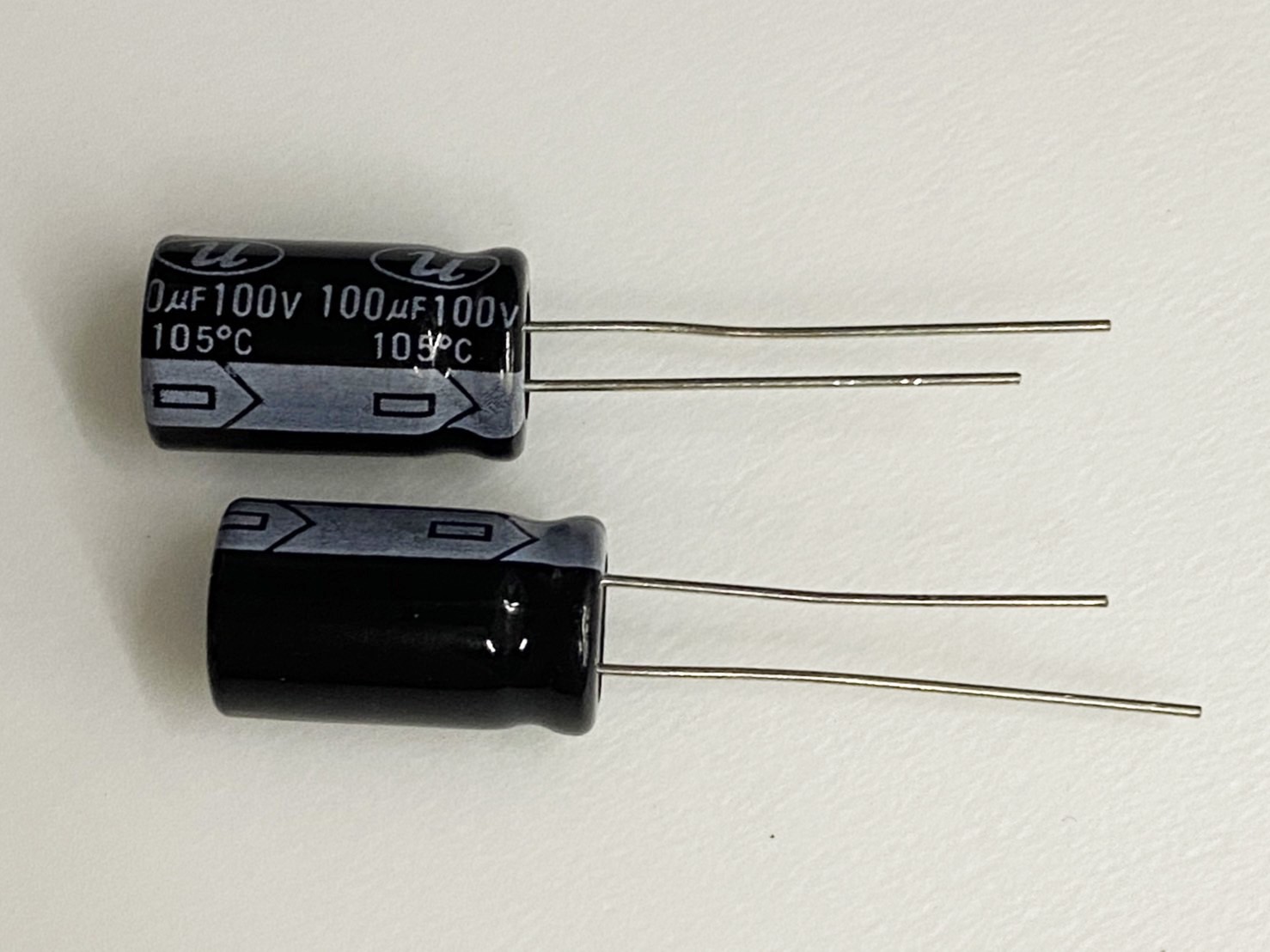 電解電容100uF100V 2pcs ( EC100uF100V 10x17/105℃ )