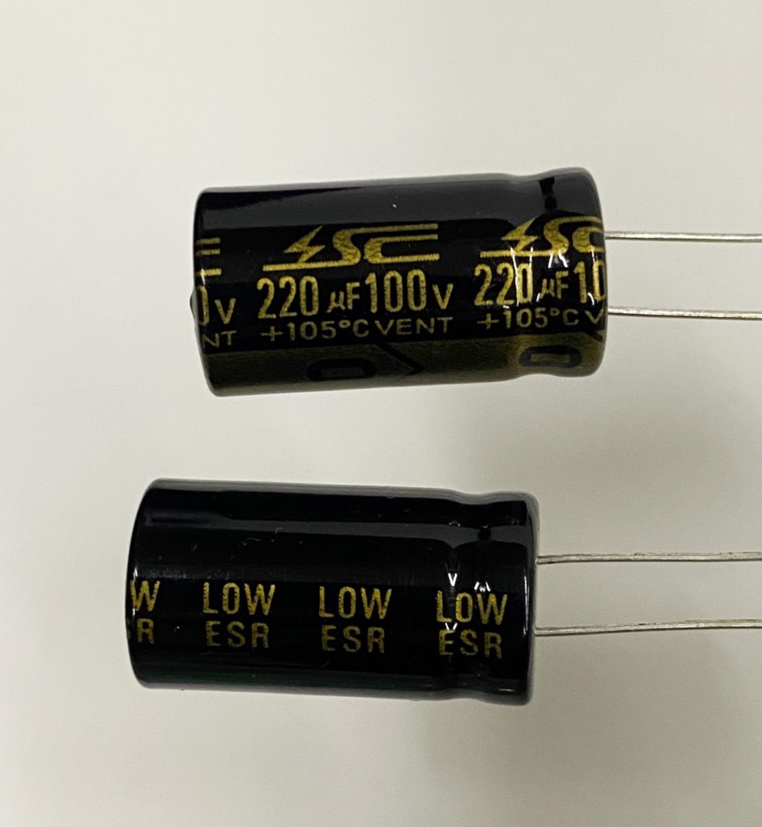 低漏電電容220uF100V 2pcs ( LESR220uF100V 13x20/105℃ )