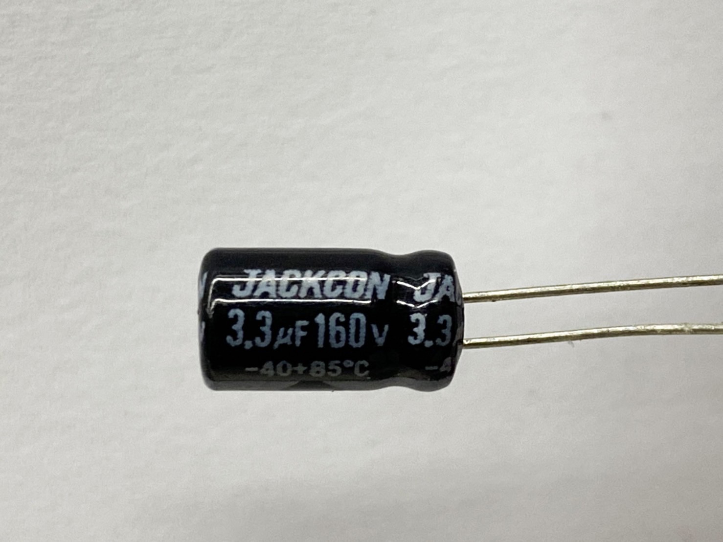 電解電容3.3uF160V 5pcs ( EC3.3uF160V 6x11/105℃ )