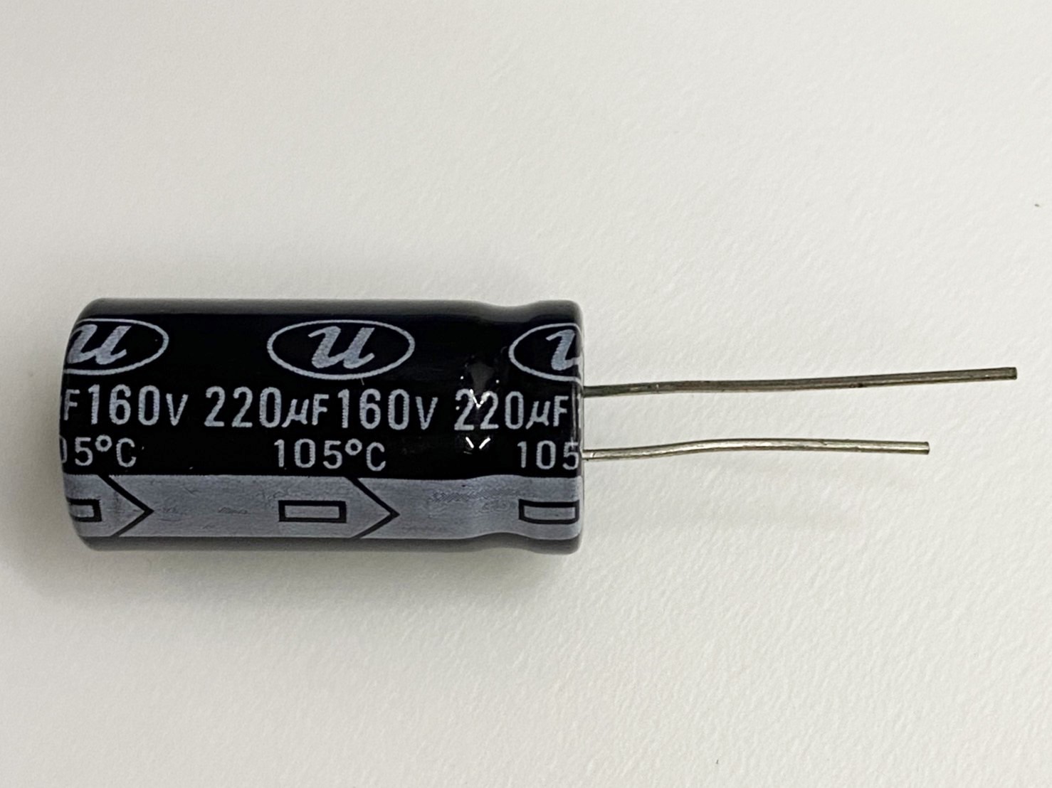 電解電容220uF160V 1pcs ( EC220uF160V 16x32/105℃ )