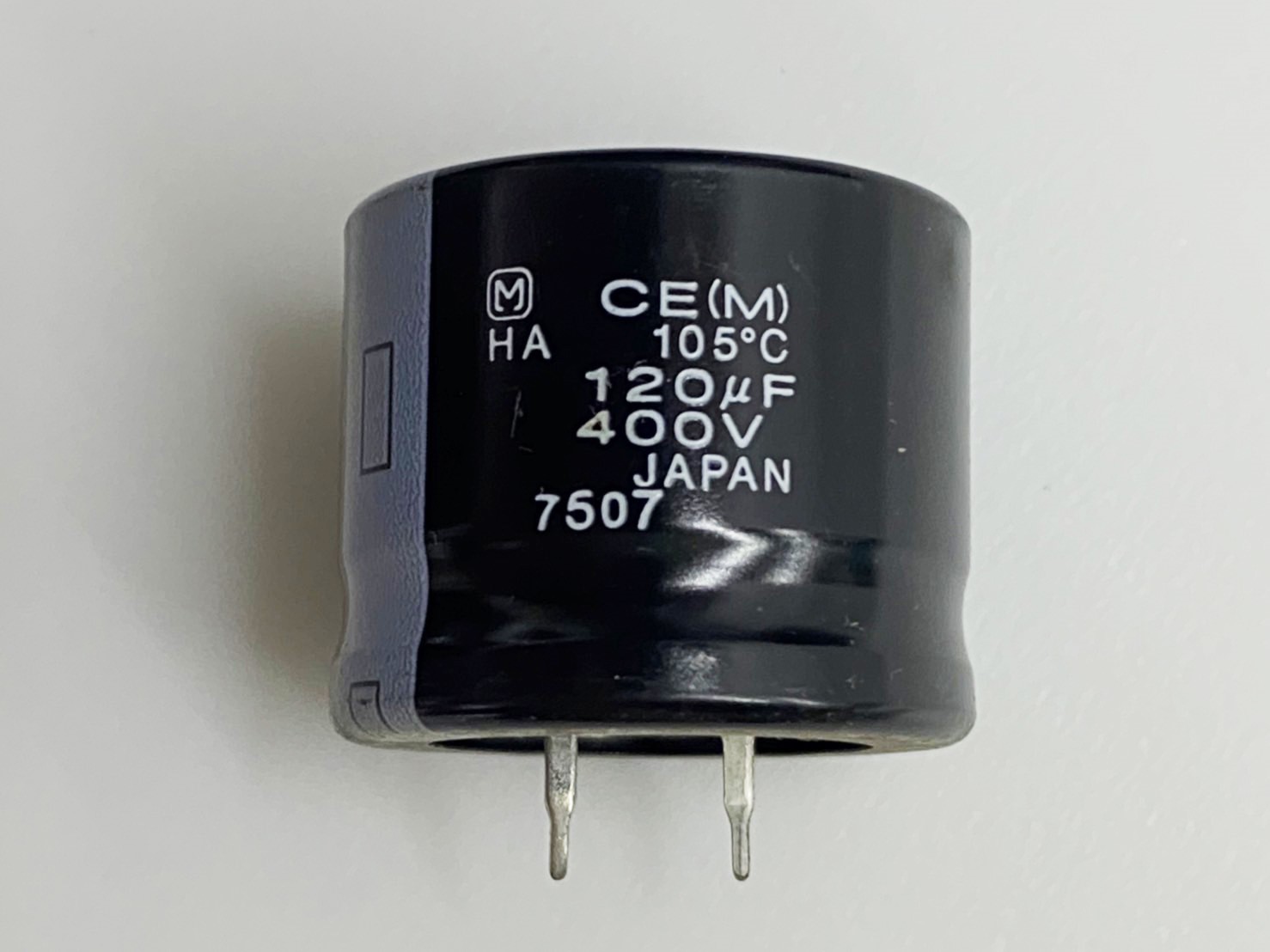 電解電容120uF400V 1pcs ( EC120uF400V 30x25牛角/105℃ )