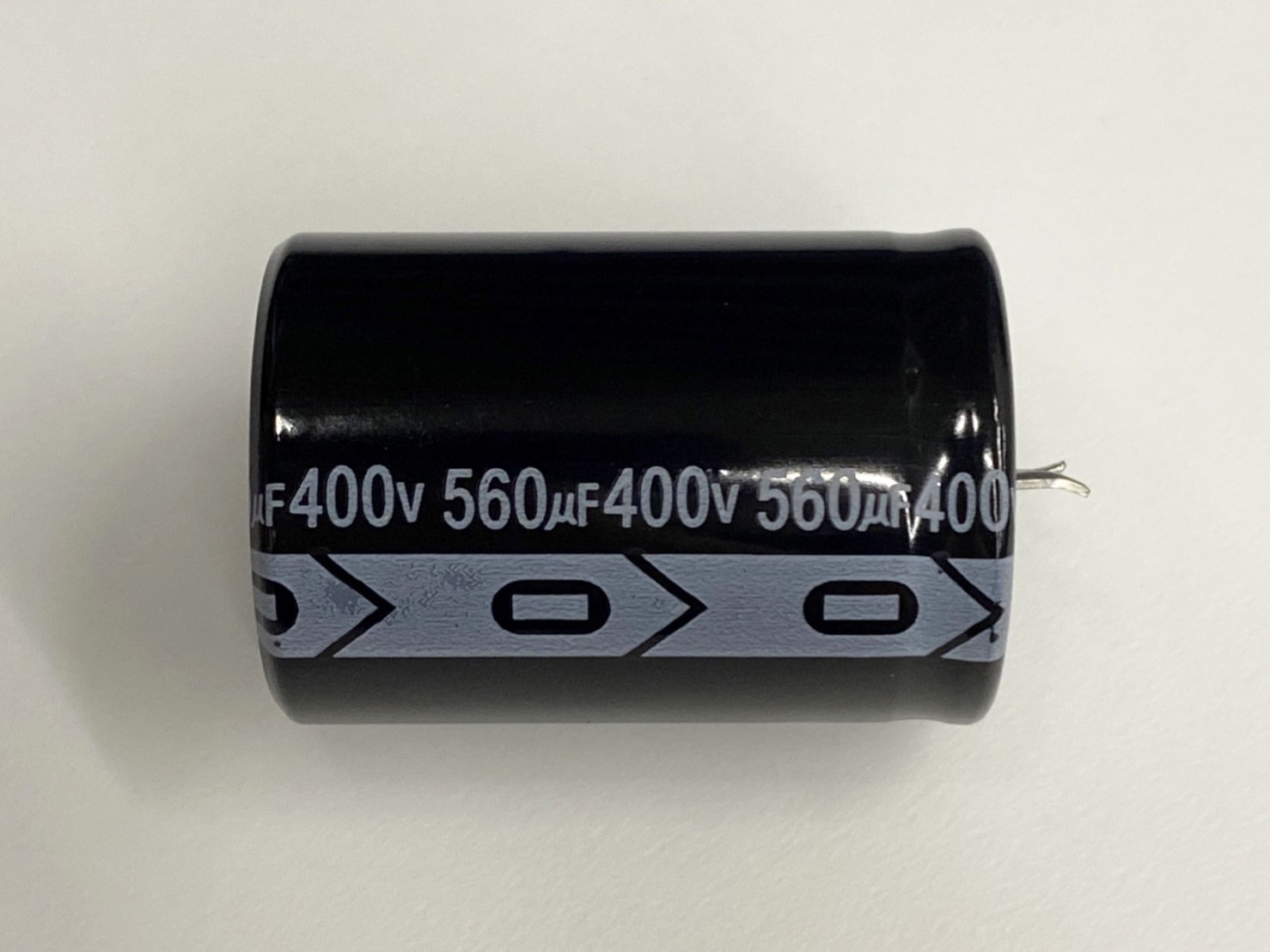 電解電容560uF400V 1pcs ( EC560uF400V 35x50牛角型/105℃ )