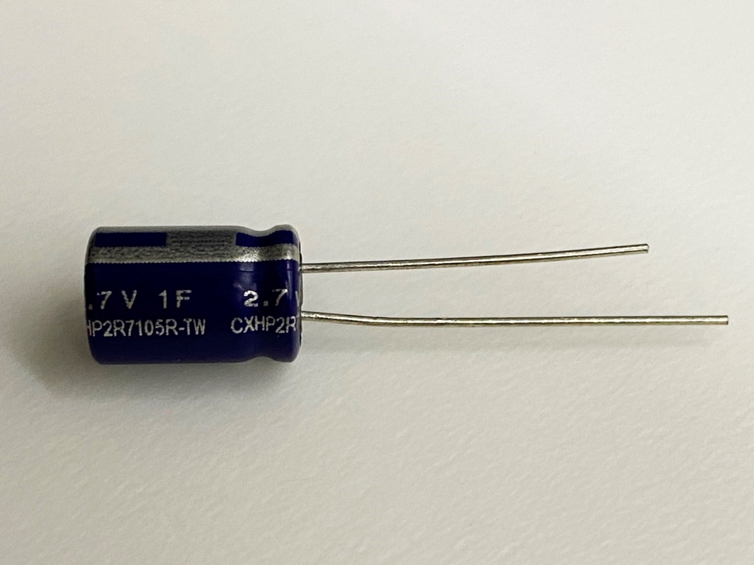 陸製超級電容1F/2.7V 1pcs ( 1333-1.0 ( 8x13mm ) )