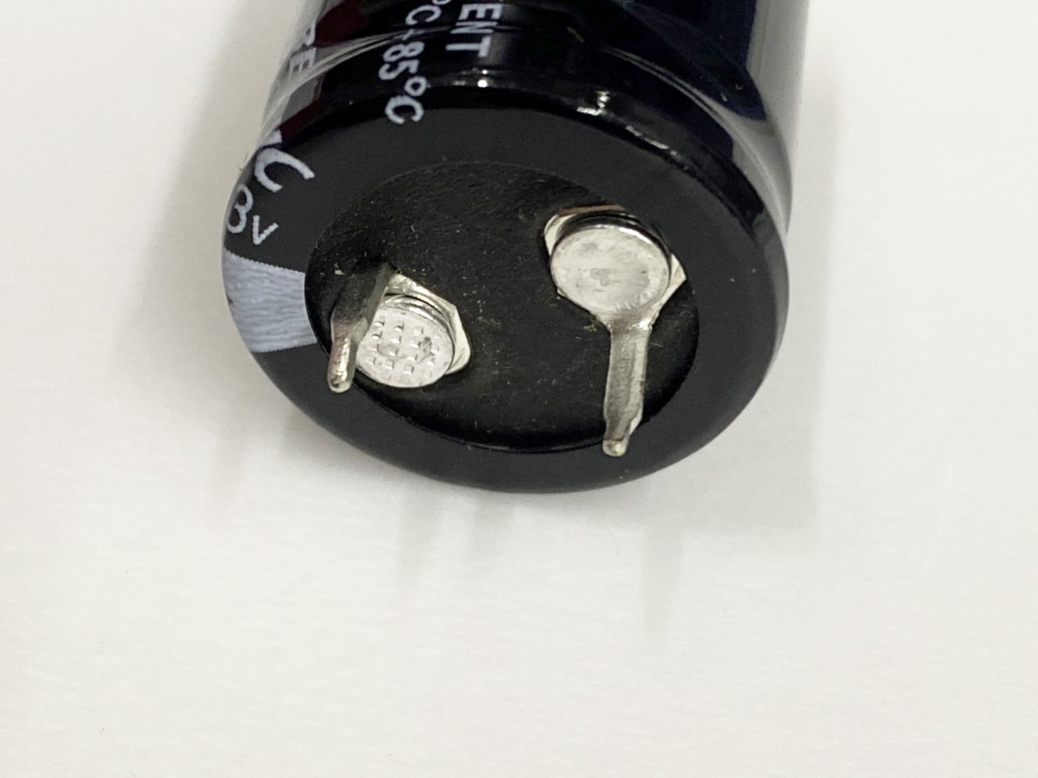 音響級電容2200UF 63V ( SIRG2200UF63V  22x30 )