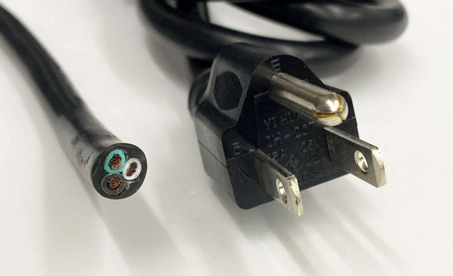 3P*2.0mm AC線(單頭) 6尺  ( 637-14AWG-6尺 )