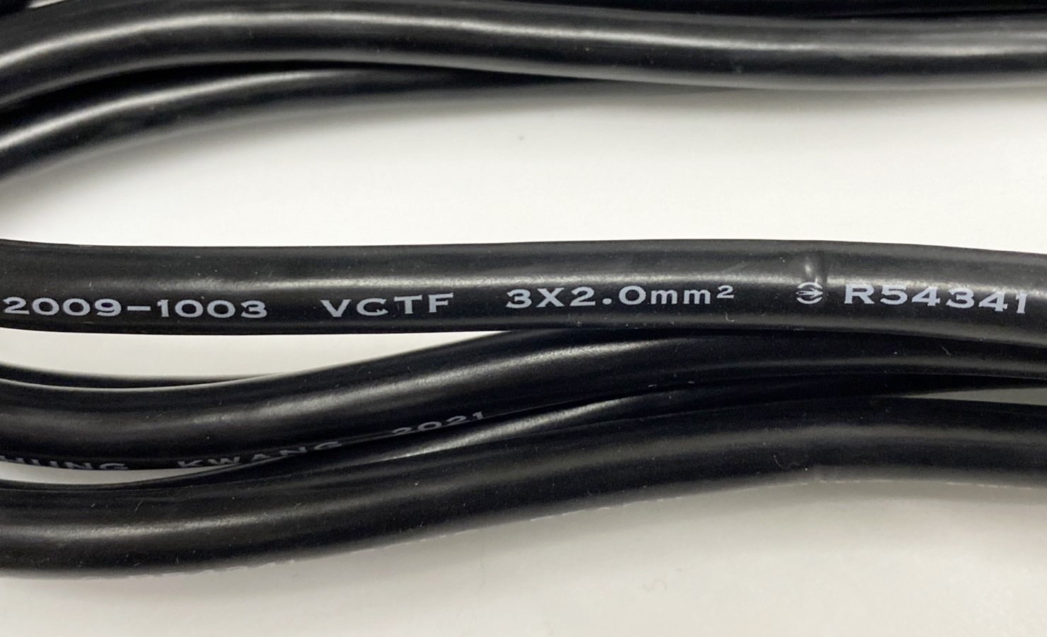 (2.0mm) 3P公3P母 電源線 15尺 ( 4.5M ) ( 636-14AWG-15 )
