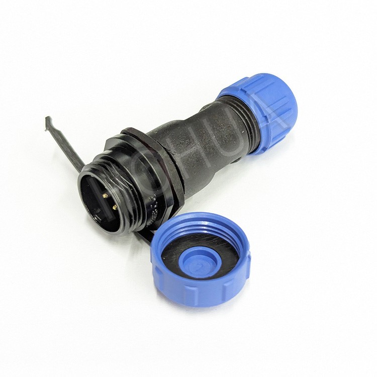 IP68防水接頭 4P 外螺牙公頭 13A/250V