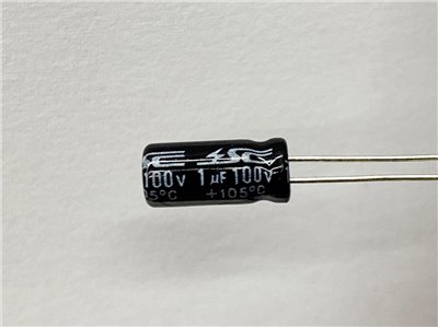 電解電容1uF100V 5pcs ( EC1uF100V 5x11/105℃ )